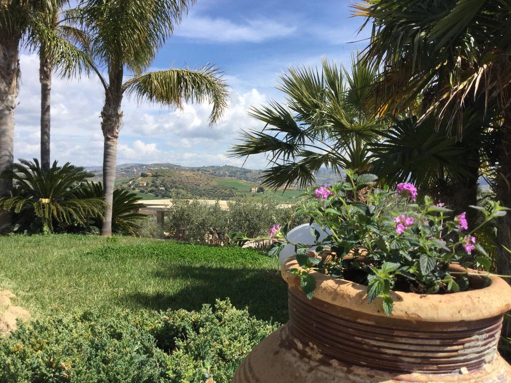 Il Colle Del Rustico Bed & Breakfast Agrigento Exterior photo