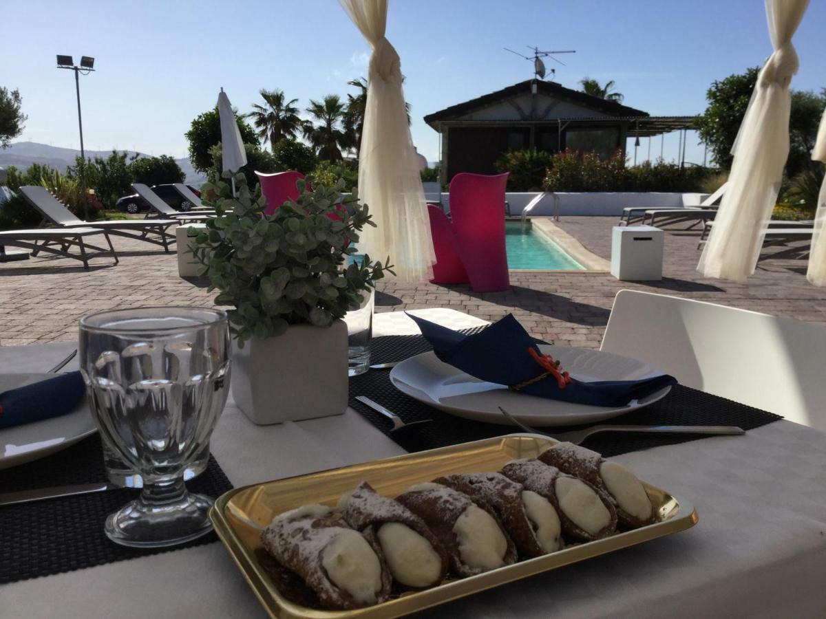 Il Colle Del Rustico Bed & Breakfast Agrigento Exterior photo
